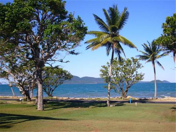 ON THE DOORSTEP TO THE GREAT BARRIER REEF Picture 3