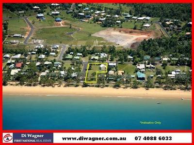 PRIME DEVELOPMENT SITE IN A WORLD CLASS LOCATION ACROSS FROM DUNK ISLAND - 3410M2 Picture