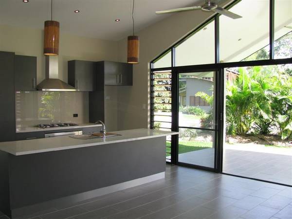 OPPORTUNITY IS KNOCKING - REDUCED TO SELL! Picture 2