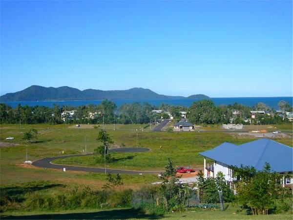 400m to the Beach! Picture 3