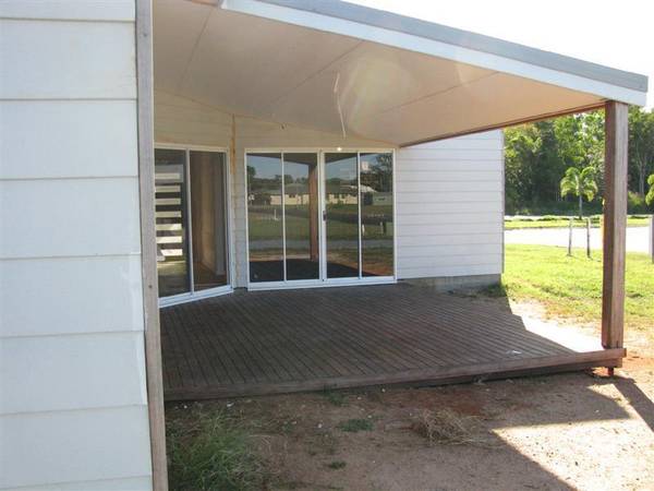 Buy Off The Plan - 3 Bedroom by the Beach NEARING COMPLETION Picture 2