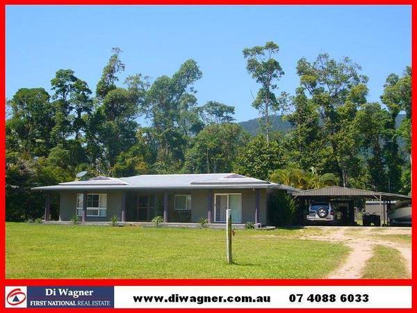 RURAL ASPECT - CENTRAL TO MISSION BEACH AND TULLY Picture 1