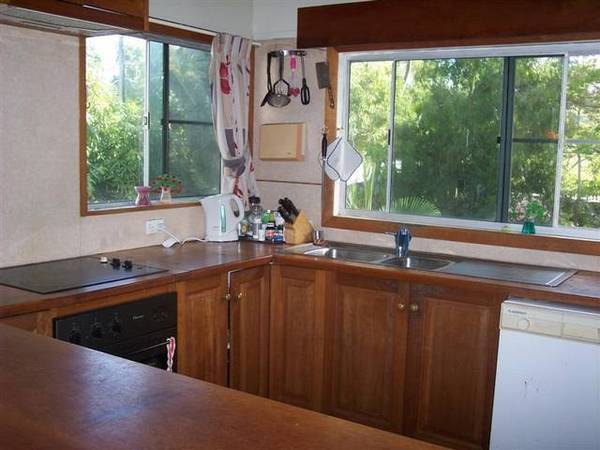 Double the Income on a Double Sized Block! Picture 3