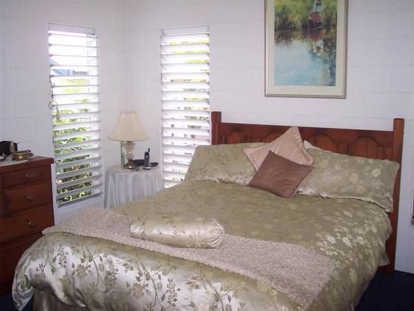 HOT PROPERTY, COOL HOME!! Picture 2