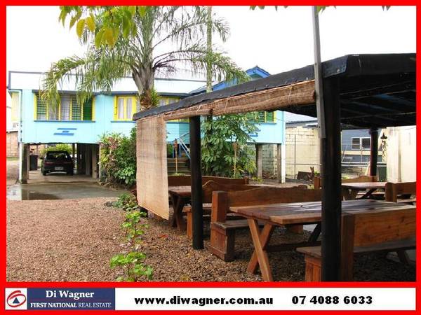 COMMERCIAL FREEHOLD - DOWNTOWN TULLY Picture 1