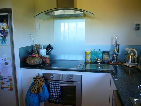 MISSION BEACH - CHOOSE TO LIVE WHERE OTHERS COME TO HOLIDAY Picture 3