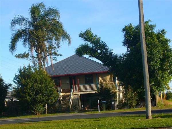 AN OLD QUEENSLANDER LOOKING FOR NEW LOVE Picture 2