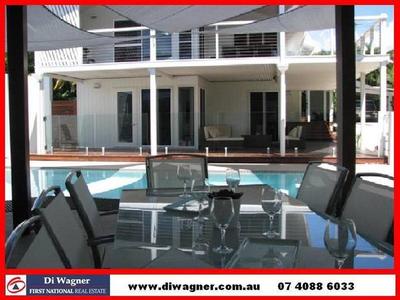 A CAPTIVE HORIZON Picture A CAPTIVE HORIZON Picture