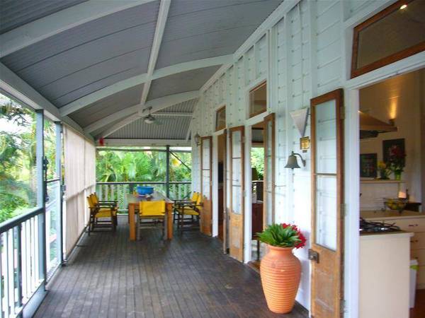 CLASSIC QUEENSLANDER Picture 2