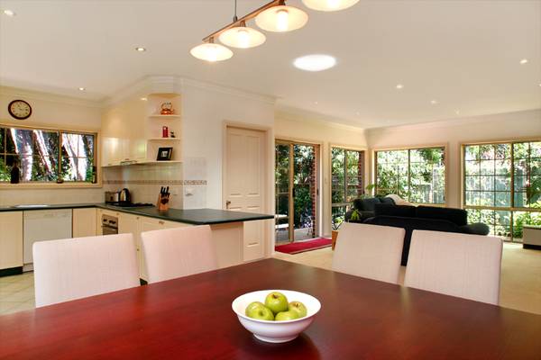 PRIVATE LOCATION Picture 2