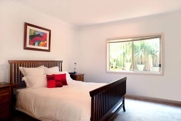 PRIVATE LOCATION Picture 3