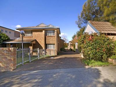 SOLD BY EARLWOOD REAL ESTATE Picture