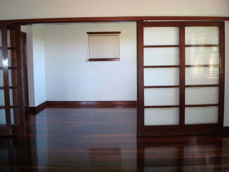 PRIVATE LOCATION Picture