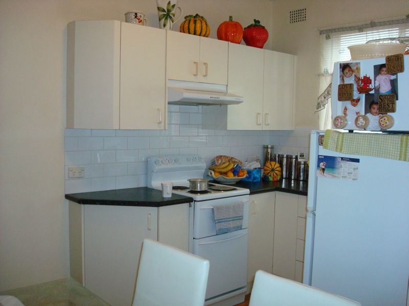 LOCATION LOCATION Picture 3