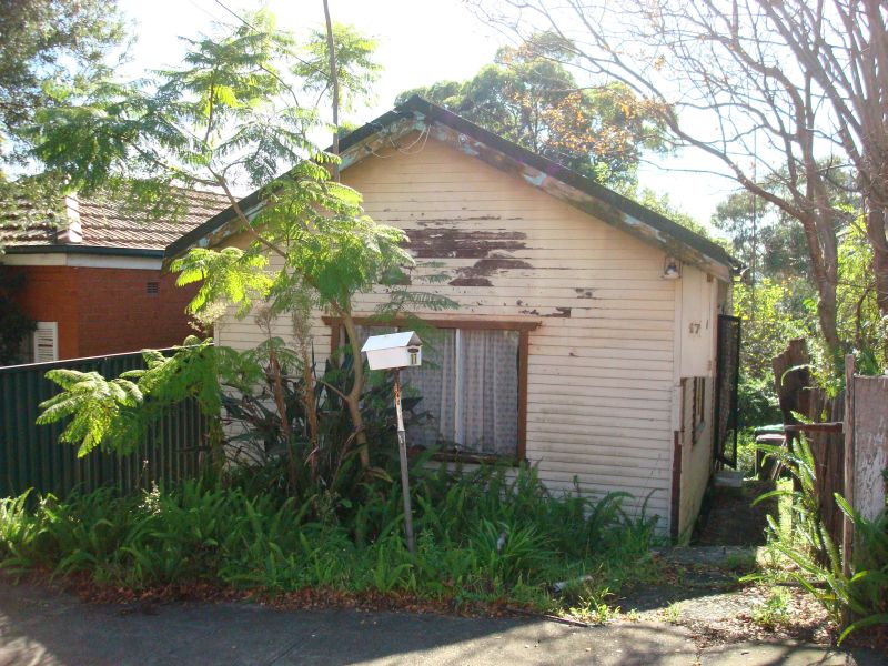 BOTTOM OF THE MARKET Picture 1