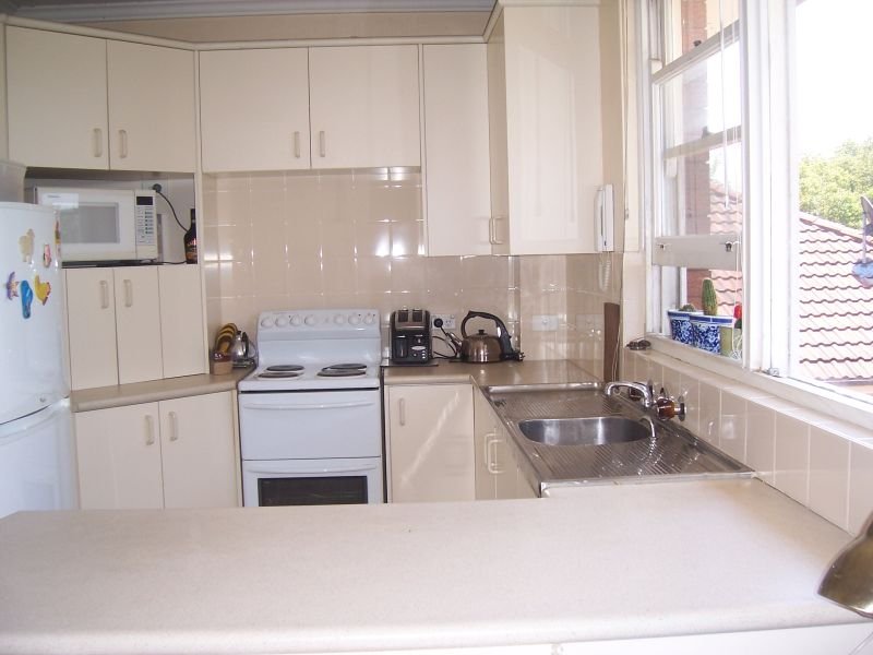 DOUBLE
DELIGHT Picture 2