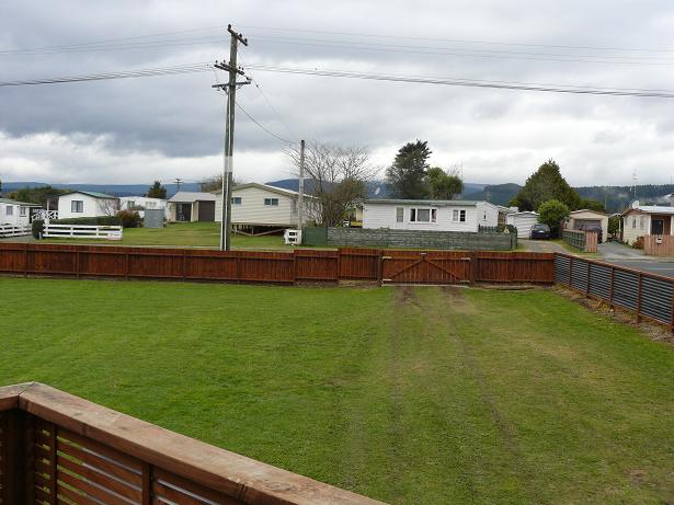 Plenty Of Room Picture 3