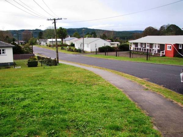 Smart Buyers Are Looking Now!! Picture 3