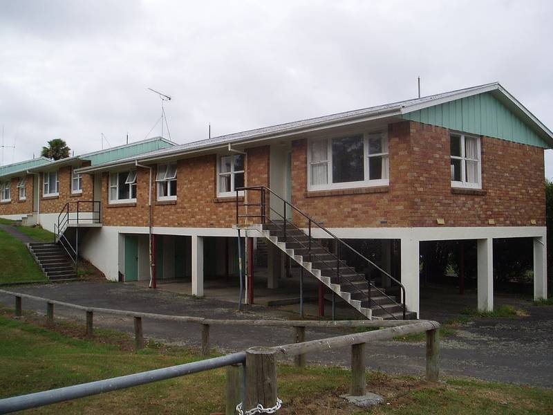 Neat and tidy block of flats Picture 1