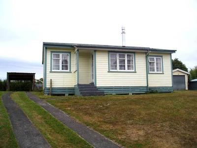 Tidy three bedroom home Picture Tidy three bedroom home Picture