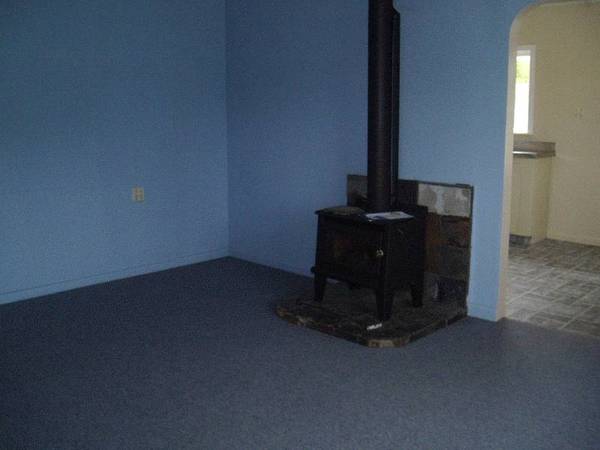 Tidy three bedroom home Picture 2