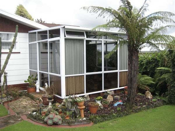 Location & Size Picture 3