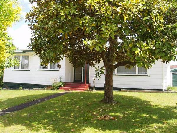 Walk to Lake Picture