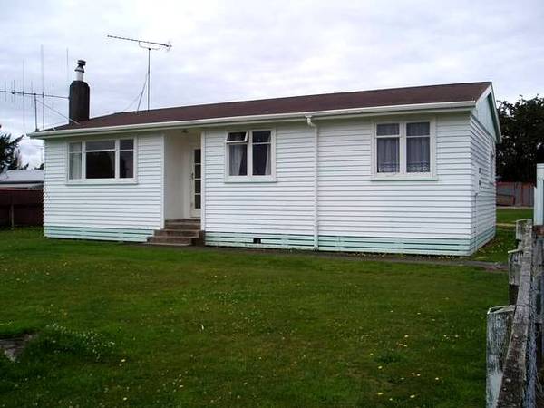 Close to Schools Picture 1