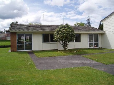 Suit Mature Person - Retirement Living Picture Suit Mature Person - Retirement Living Picture