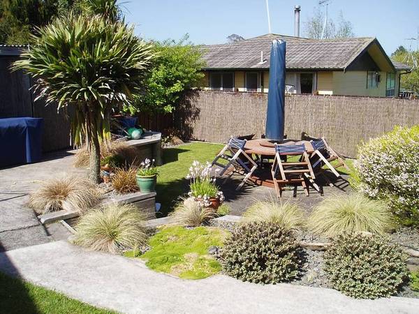 Desirable Location Picture 2