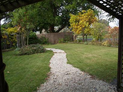 Garden Cottage Picture 2