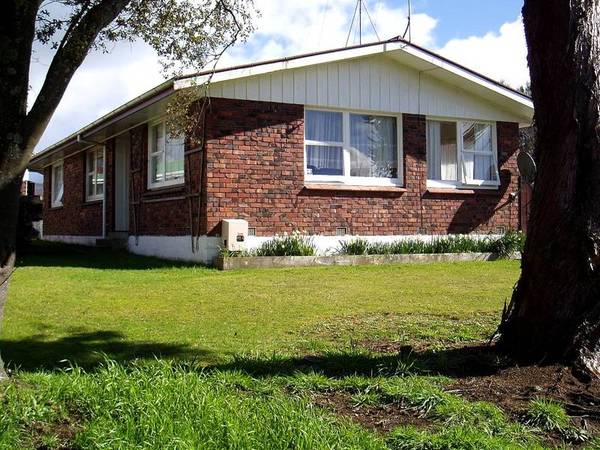 1 WEEK FREE RENT Picture 2