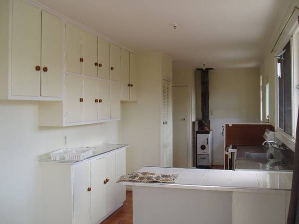 1 WEEK FREE RENT Picture 3