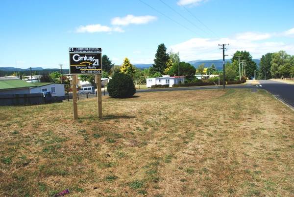 Lake Road Section Up For Grabs!!! Picture 2