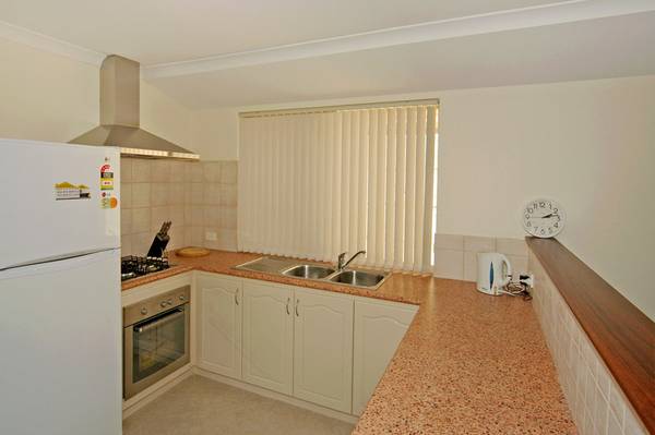 BRAND NEW DUPLEX Picture 2