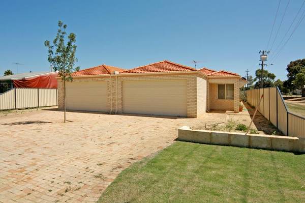 BRAND NEW DUPLEX Picture 1