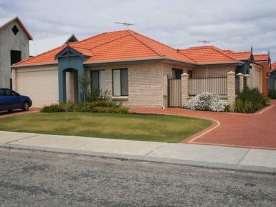 CENTRAL MANDURAH - STROLL TO THE FORESHORE Picture CENTRAL MANDURAH - STROLL TO THE FORESHORE Picture