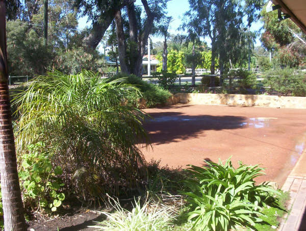 COUNTRY ROAD HUGE 2115sqm BLOCK! Picture 2