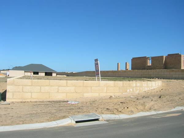 CLOSE TO BEACH Picture 1