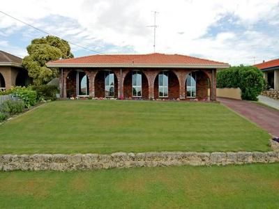 OCEAN VIEWS, POTENTIAL DUPLEX BLOCK. Picture OCEAN VIEWS, POTENTIAL DUPLEX BLOCK. Picture