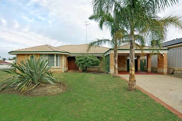 Everyone Loves The Beach Picture 1