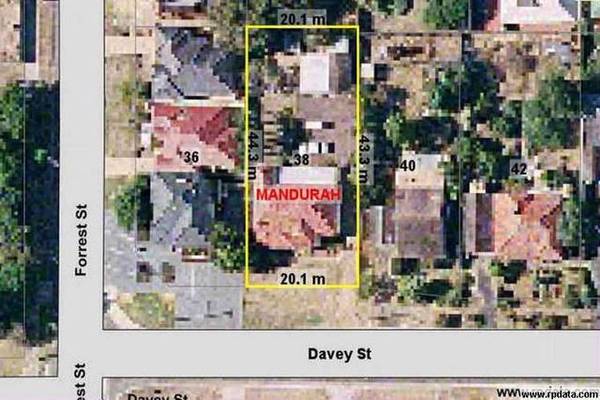 EXCELLENT INVESTMENT OPPORTUNITY R40 ZONING Picture 2