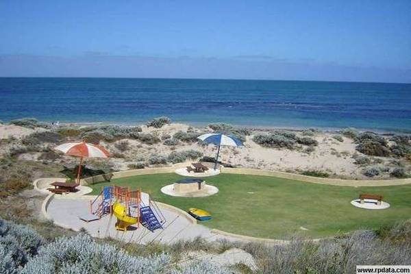 FLORIDA BEACH ESTATE! Picture 2