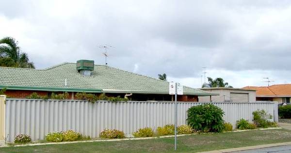 OWNERS MOVING EAST - MAKE AN OFFER, THEY WILL CONSIDER IT Picture 2