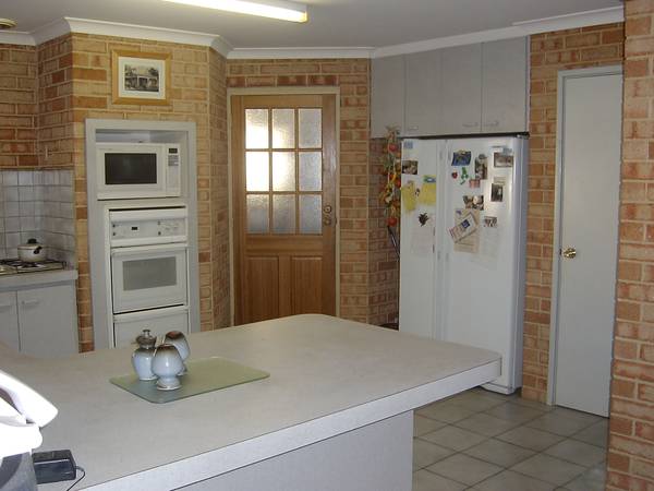 Great Family home priced to sell! Picture 2