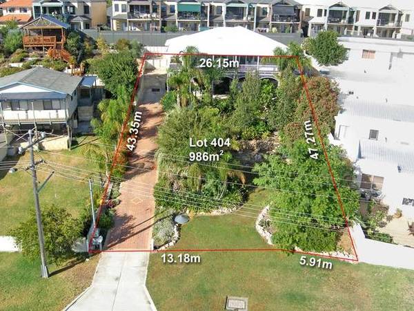 KING or QUEEN OF THE HILL. Picture 1