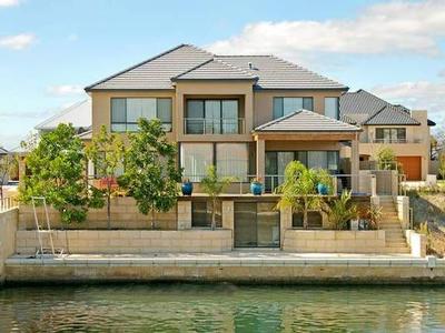 SUPERB CANAL RESIDENCE Picture SUPERB CANAL RESIDENCE Picture