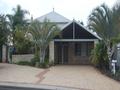 Limestone and Jarrah Townhouse Picture