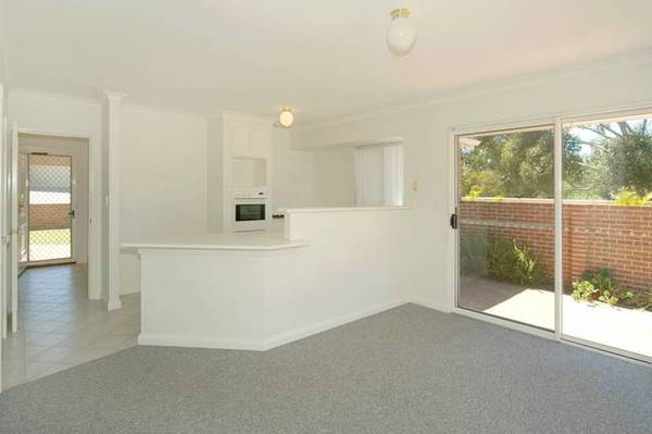 REDUCED OWNER SAYS SELL!! Picture 2