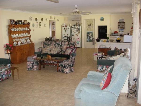 Walk to beach Picture 2